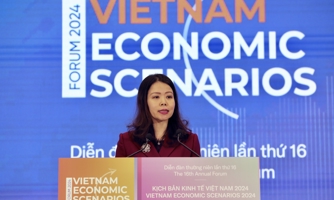 Thứ trưởng Bộ Ngoại giao: "Kinh tế thế giới 2024 vẫn trong giai đoạn chuyển đổi sâu sắc"
