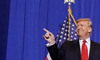 Chiến lược "khác người" của ông Trump: Sáng đến toà, tối vận động tranh cử