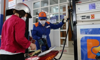 Giá xăng dầu có kỳ giảm đầu tiên sau Tết