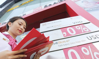 Mặt bằng lãi suất tiền gửi tháng 2 giảm gần 4% so với cùng kỳ 2023