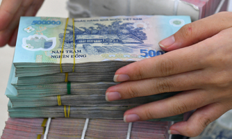 Lập khống hồ sơ vay vốn để chiếm đoạt tiền ngân hàng