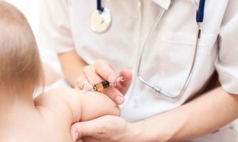 TP.HCM: Nhận 13.000 liều vaccine 5 trong 1, sẵn sàng triển khai tiêm chủng cho trẻ em