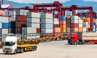 Xuất khẩu suy giảm trong tháng 4, thặng dư thương mại vẫn đạt trên 8 tỷ USD