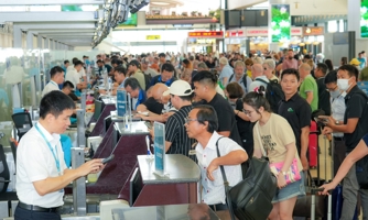 Cục Hàng không kết luận giá vé máy bay không vượt trần song nhiều khoản phụ thu dễ gây hiểu lầm