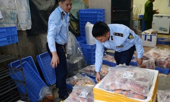 Bắt giữ nhiều vụ thực phẩm bẩn 