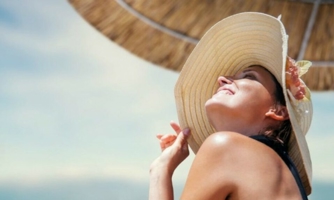 5 mỹ phẩm không thể thiếu trong túi đồ du lịch mùa hè