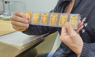 Chênh lệch giá vàng trong nước và thế giới giảm trên 32% so với ngày hôm qua