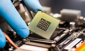 Cuộc đua bán dẫn: Trung Quốc tăng cường nhập khẩu thiết bị sản xuất chip từ Nhật Bản