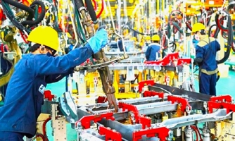 PMI tăng mạnh lên 54,7 điểm, ngành sản xuất Việt Nam sôi động trở lại