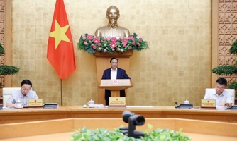 Prime Minister Pham Minh Chinh chairs regular monthly Government meeting for July