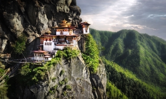Bhutan: Nền kinh tế carbon âm tính duy nhất trên toàn cầu