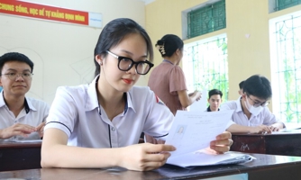 Bộ Chính trị yêu cầu kịp thời điều chỉnh tăng mức chi ngân sách cho giáo dục và đào tạo