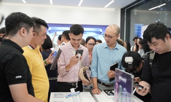 Hơn 50.000 iPhone 16 đến tay người dùng Việt, phần lớn chọn Pro Max Titan sa mạc
