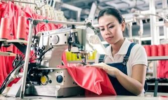 Đơn hàng "đều tay", doanh nghiệp may mặc ráo riết tuyển lao động