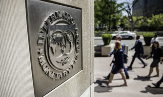 IMF cảnh báo u ám về nợ công toàn cầu