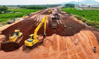 Bộ Giao thông Vận tải giải ngân hơn 51 nghìn tỷ đồng trong 11 tháng