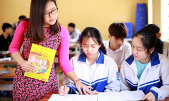 Giáo viên không được ép học sinh nộp các khoản tiền ngoài quy định