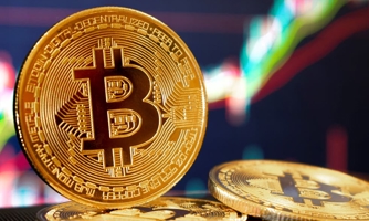 Bitcoin tiếp tục lập đỉnh, vượt 94.000 USD 