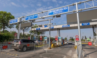 Sẽ nhân rộng mô hình thu phí không dừng tại các sân bay