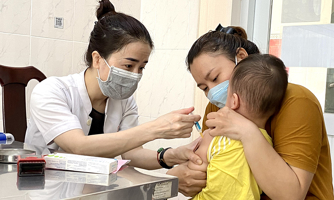 Khẩn trương rà soát, tổ chức tiêm vét cho những trẻ chưa được tiêm vaccine phòng bệnh sởi