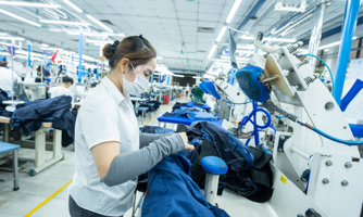 ILO: Tiền lương toàn cầu đã tăng nhanh hơn lạm phát