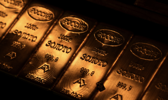 Giá vàng tăng nhờ đồng USD giảm trong lúc chờ tin Fed