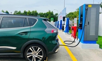 "Tăng tốc" chuyển đổi phương tiện giao thông xanh