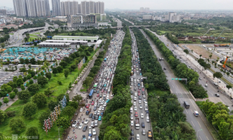 Tổ chức giao thông một chiều trên đường gom Đại lộ Thăng Long từ ngày 15/1
