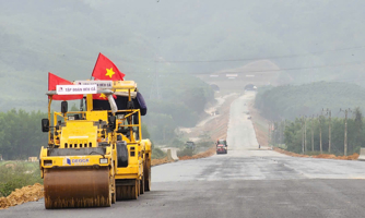 Vượt nắng thắng mưa đưa cao tốc Quảng Ngãi – Hoài Nhơn về đích trong năm 2025