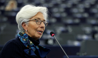 Hạ lãi suất về thấp nhất 2 năm, ECB lo ngại về kinh tế châu Âu