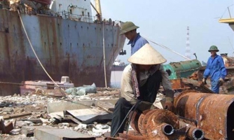 Kiểm soát môi trường với tàu biển cũ nhập khẩu để phá dỡ