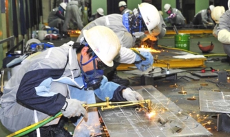 Tuyển lao động sang Hàn Quốc làm việc trong ngành công nghiệp gốc 
