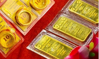 Giá mua vàng miếng SJC "phi thẳng" lên 107 triệu đồng mỗi lượng