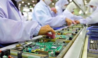 Nhóm hàng công nghệ giữ vai trò trụ cột trong cán cân thương mại