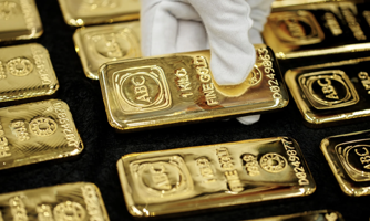 Giá vàng giảm hơn 2% trong tuần này, “cá mập” SPDR Gold Trust bán ròng 2 tuần liên tiếp
