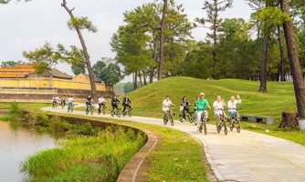 Du lịch xanh: Hướng phát triển kinh tế bền vững gắn với thiên nhiên và di sản tại Huế