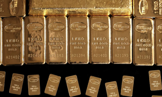 Giá vàng lao dốc sau báo cáo việc làm Mỹ, SPDR Gold Trust bán ròng