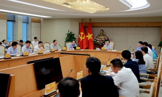 Phó Thủ tướng Trần Hồng Hà chỉ đạo xây dựng lộ trình chuyển đổi xanh cho ngành hàng không