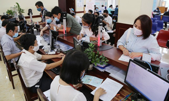 Bộ Nội vụ: Đề xuất bổ sung thêm một số trường hợp được tiếp nhận vào công chức