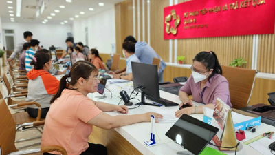 Thủ tướng yêu cầu không để tình trạng "cò làm giấy tờ" tại các Trung tâm Phục vụ hành chính công