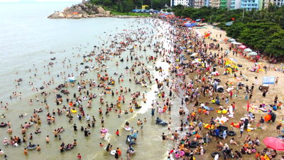 Hơn 10.850 tỷ đồng "chảy" vào du lịch Thanh Hóa trong tháng 7