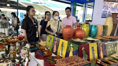 Ngành thủ công mỹ nghệ Hà Nội “đói” nguyên liệu