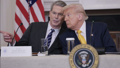 Tổng thống Trump bác bỏ khả năng bổ nhiệm ông Bessent vào ghế chủ tịch Fed