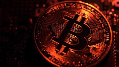 Bitcoin merită investit astăzi?