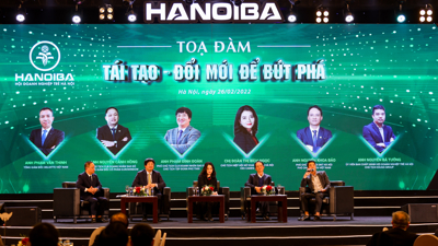 Sau “ngủ đông” vì Covid-19, doanh nghiệp sẽ “tái tạo” và “đổi mới” trong 2022