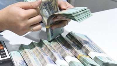 Strict control to continue over credit to risky fields