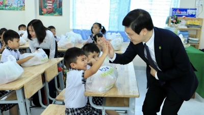 New study approach for students in Dong Thap and Binh Thuan