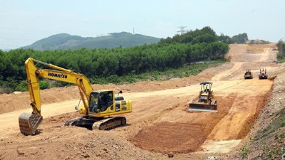 Deputy PM seeks tightened management over mining for expressway construction