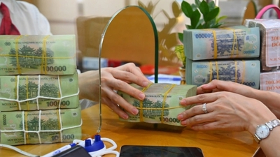 Banking deposits hit record $562bln in 2023
