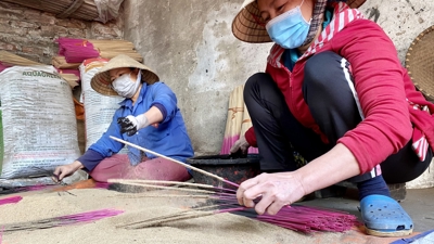 Thăm làng nghề làm hương 300 tuổi khi vào vụ Tết